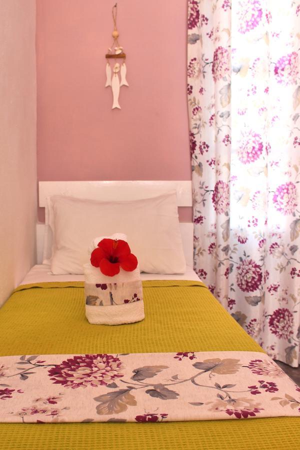 George'S Place Chora  Bagian luar foto